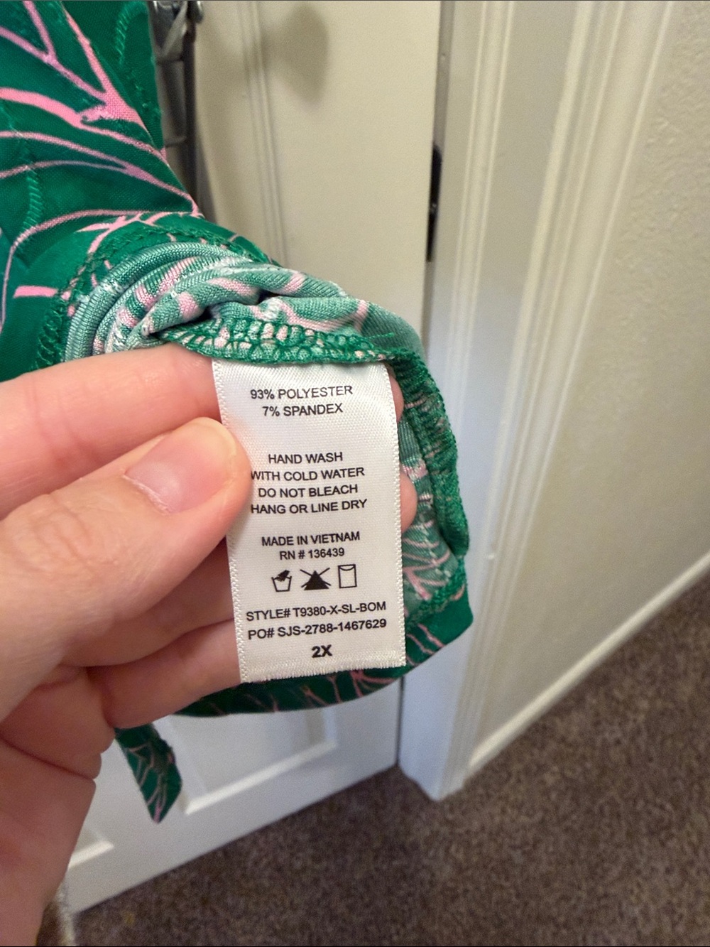 Green Floral Sleeveless Button-Front Blouse - Picture 3 of 5